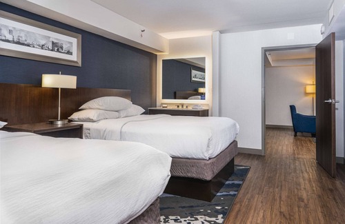 Mile Square Hotel | Embassy Suites by Hilton Indianapolis Downtown