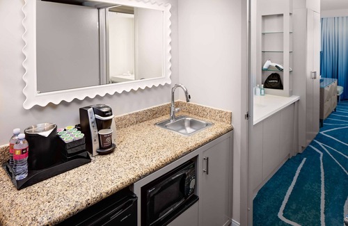 Marina District Hotel | Embassy Suites by Hilton San Diego Bay Downtown