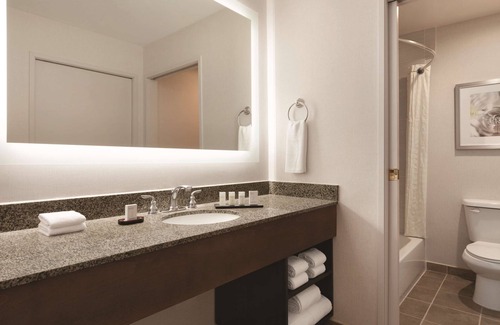 Temecula Hotel | Embassy Suites by Hilton Temecula Valley Wine Country