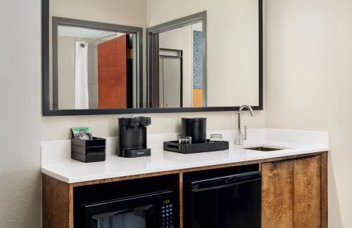 Downtown Lincoln Hotel | Embassy Suites Lincoln