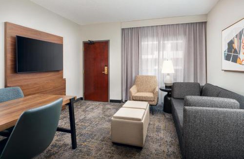 Downtown Lincoln Hotel | Embassy Suites Lincoln