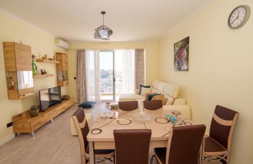 Qender Apartamento | emBrace Apartments
