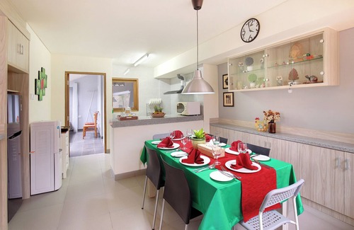 Taman Griya Casa | Emeline House Cozy Retreat Just Minutes from Everything!
