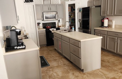 Biscayne Casa | Emely's place 5 minutes from Jacksonville international airport
