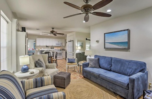 Gulfview Heights Casa | Emerald Coast Getaway with Yard - Steps to Beach!