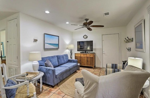 Gulfview Heights Casa | Emerald Coast Getaway with Yard - Steps to Beach!