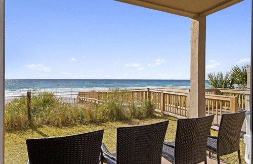 Crystal Beach Condominio | Emerald Dunes 105 - Crystal Beach, frente al golfo, piscina comunitaria, servicio de playa gratuito.