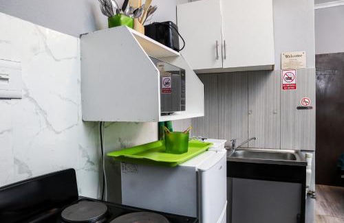 Rustenburg Casa | Emerald Green Family Haven!