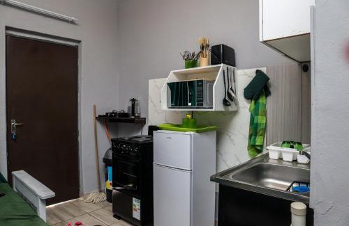 Rustenburg Casa | Emerald Green Family Haven!