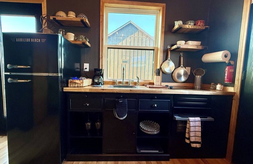 Athens Cabaña | Emerald Homestead Cabin located near Lake Athens