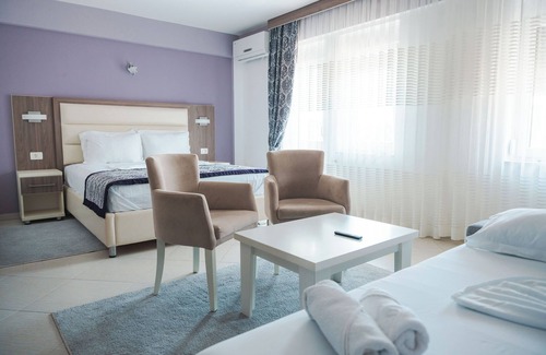 Ulcinj Hotel | EMERALD Hotel