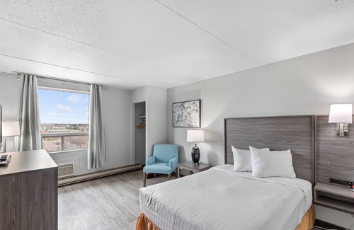 Calgary Hotel | Emerald Hotel & Suites