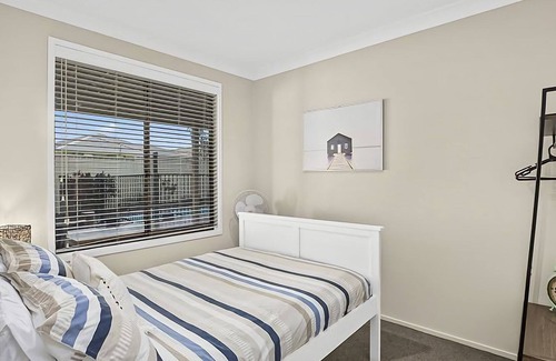 Emerald Beach Apartamento | Emerald Hub 1 is one half of Emerald Hub, with its own entrance, kitchen, lounge room and bathroom