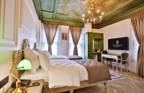 Old City Hotel | Emerald Mansion Hotel