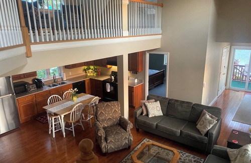 East Wakefield Casa | Emerald Point Paradise Lake House