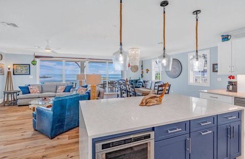 Marathon Casa | Emerald Shores – Luxury Oceanfront Rental, Heated Pool & Private Dock. Pets Welcome!