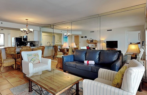 Destin Condominio | Condominio frente al mar en el medio de Destin! Balcón privado con impresionantes vistas