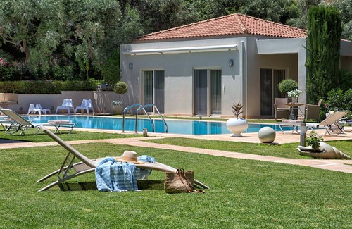 Chalcis Villa | Emerald Villa- The Marble Resort