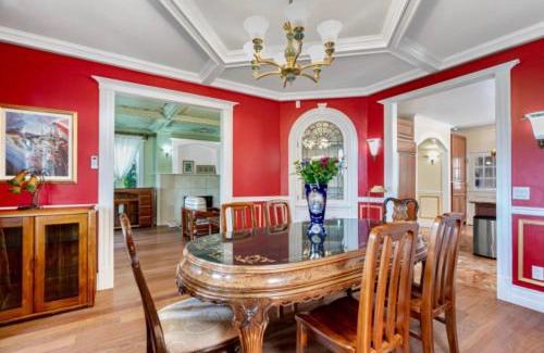 Capitol Hill Villa | Emerald water vila in capital hill