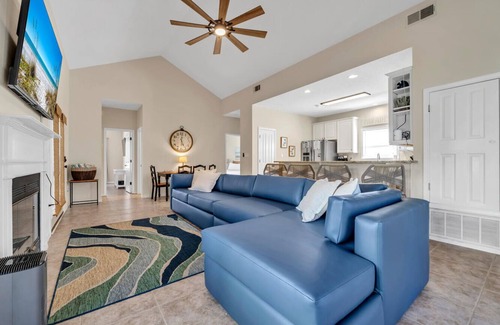 Crystal Shores Casa | Emeraldtide at Crystal Shores