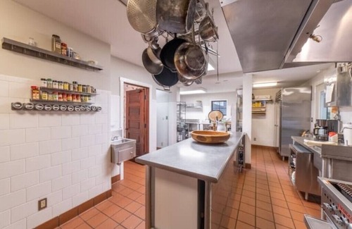 Union Mills Casa | Emerson House Estate near Indiana Dunes
