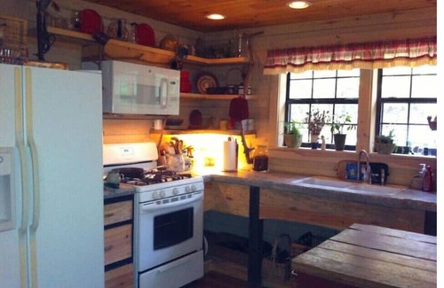Chatsworth Cabina | Emerson's Cabin at Dennis Mill