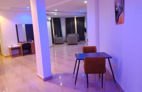 Irrua Hotel | EMERY VIDA LUXURY HOTEL Irrua