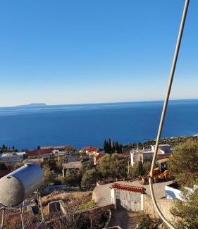 Dhermi Apartamento | Emilios house