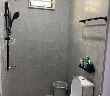 Wakaf Bharu Casa | EMILY Homestay