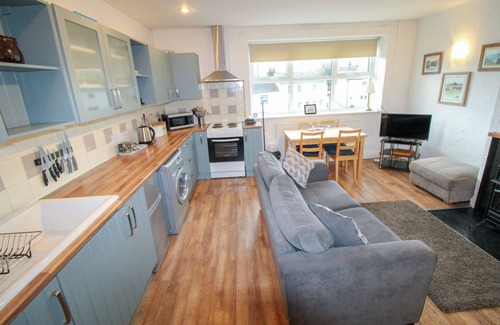 Ireby Cabaña | Emily's Apartment, Ireby - sleeps 7 guests in 3 bedrooms