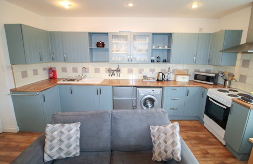 Ireby Cabaña | Emily's Apartment, Ireby - sleeps 7 guests in 3 bedrooms