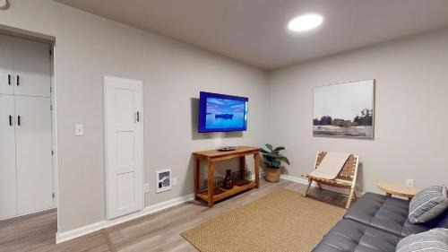 Snohomish Apartamento | Emily's Escape AC Smart TV and Covered Parking