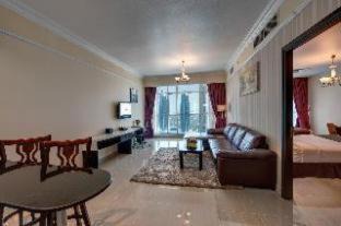 Trade Center Apartamento | Emirates Grand Hotel