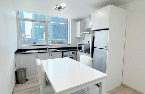 Trade Center Apartamento | Emirates Grand Hotel