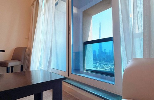 Trade Center Apartamento | Emirates Grand Hotel