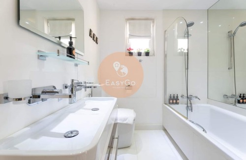 Emirates Hills Villa | Emirates Living Upgraded Villa by EasyGo