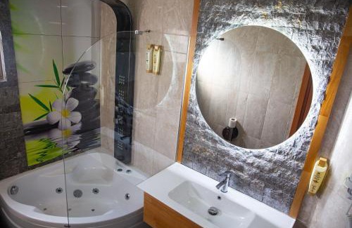 Kadikoy Hotel | Emirtimes Hotel Kadıköy