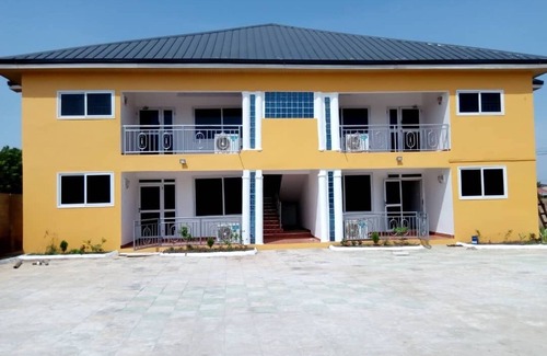 Accra Apartamento | Emmanuel Royal Apartments