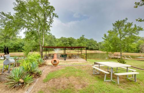 Emory Apartamento | Emory Studio Cabin with Lake Fork Boat Access!