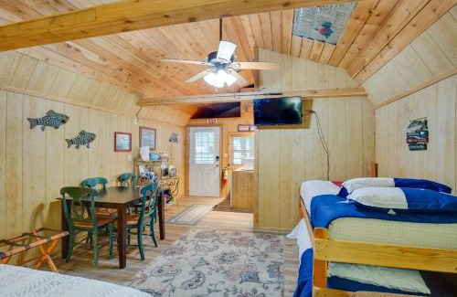 Emory Apartamento | Emory Studio Cabin with Lake Fork Boat Access!