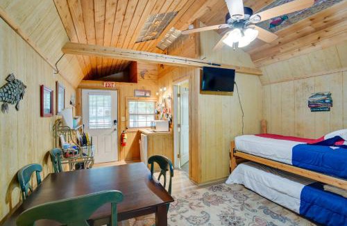 Emory Apartamento | Emory Studio Cabin with Lake Fork Boat Access!