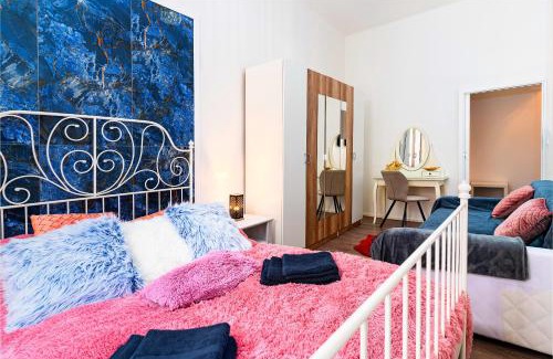 Nove Mesto Apartamento | Emperors Elegance Suite
