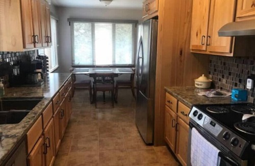 Emporia Casa | Emporia Lakehouse - gravel bike, disc golf, ah-quiet