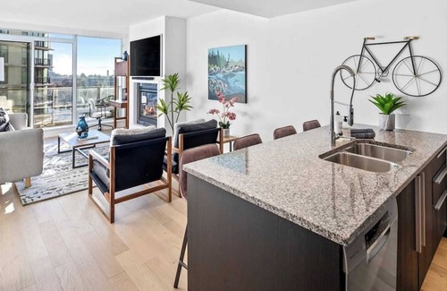 Downtown Victoria Condominio | Empress Shores - your stylish home away from home in downtown Victoria!
