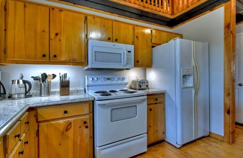 Ellijay Casa | Empress Tree Lodge - HotTub/Sauna/FirePit/Sleeps 12