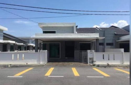 Kampung Dato' Ibrahim Fikri Casa | Emzoy Chukai private unit rest house