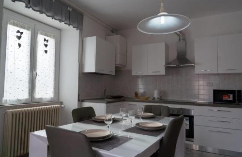 Castelli Casa | En&Gi Holiday Home