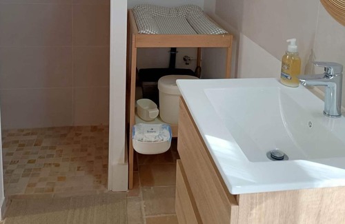 Cercles Casa | En Périgord Vert, Maison Familiale Rénovée , Piscine Chauffée, Parc Arboré