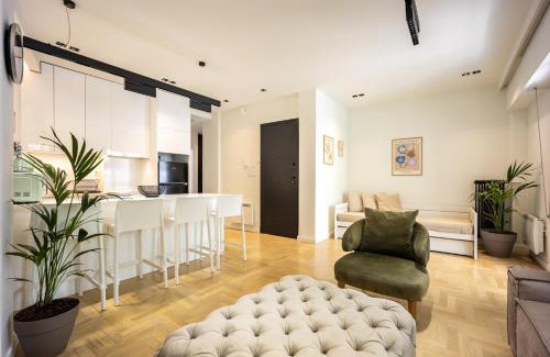 Pangrati Apartamento | EN Suite 2 Bath Kallimarmaro
