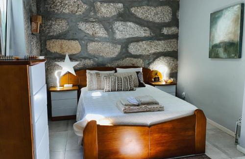 Paranhos Casa | En-Suite Bedroom and Garage in Porto City Center